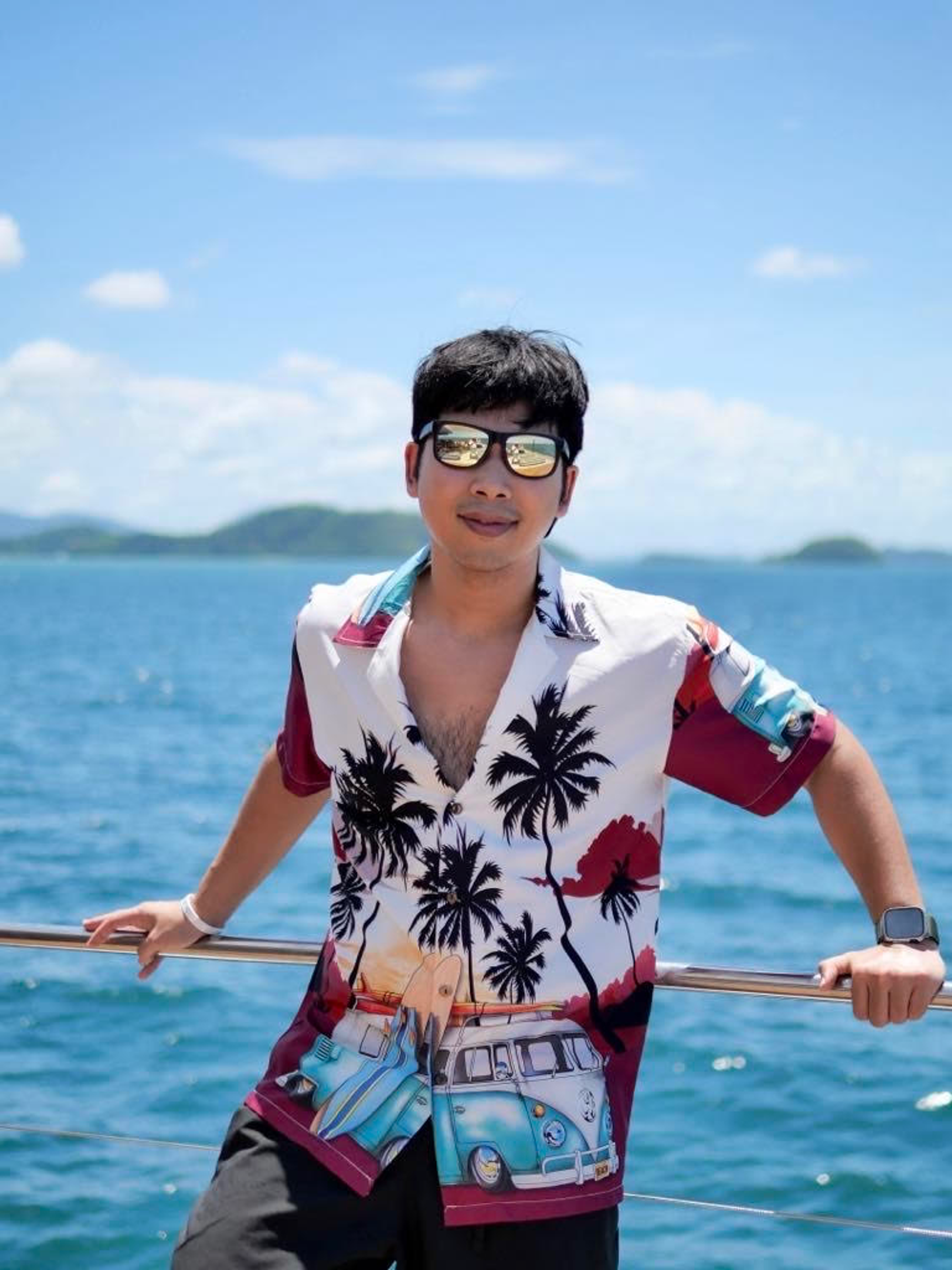 คุณพิพัฒน์ รุ่งเรือง