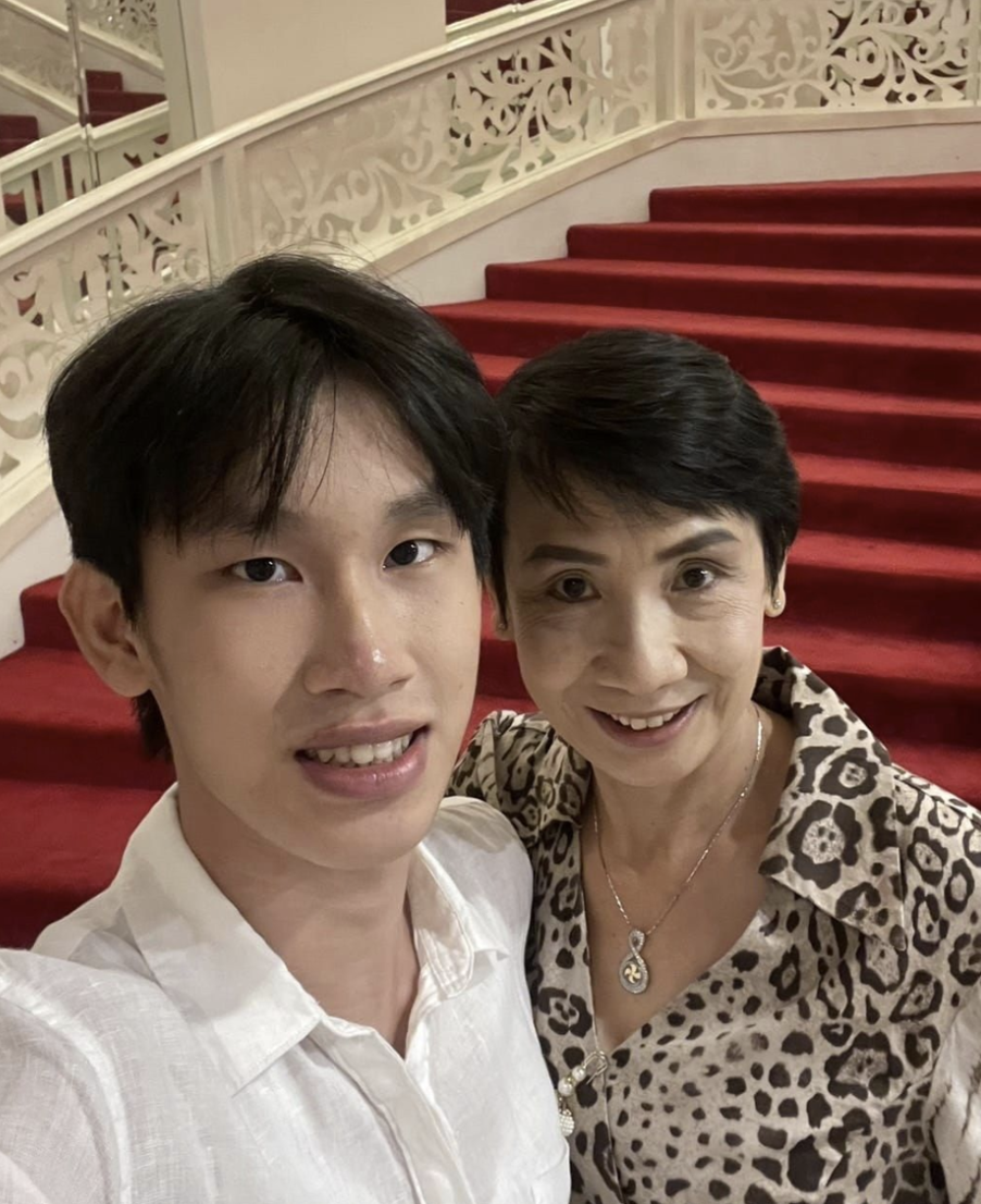 คุณศิริพร วีรธีรางกูร