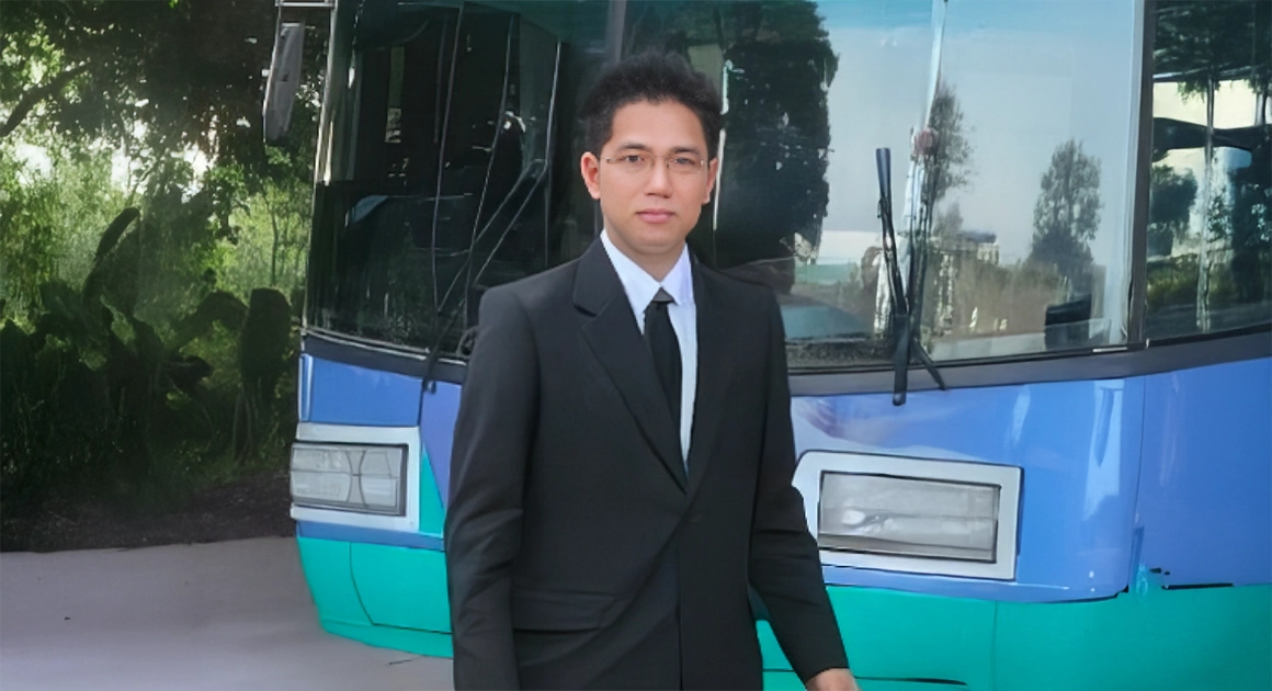 คุณอภิสิทธิ์ อภิชิตศศิวิมล