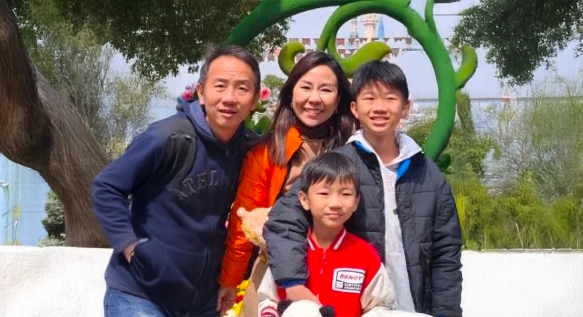 คุณอรวรรณ ก้องปฐพีชัย