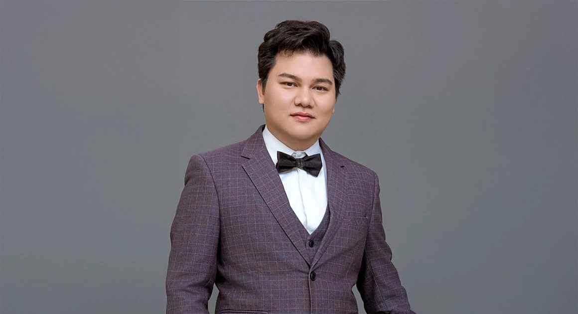 คุณอัครเดช ศรีสง่า