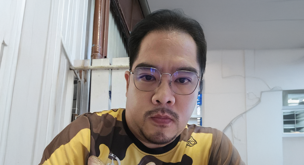 คุณคณินทุ์ แสงเดือน