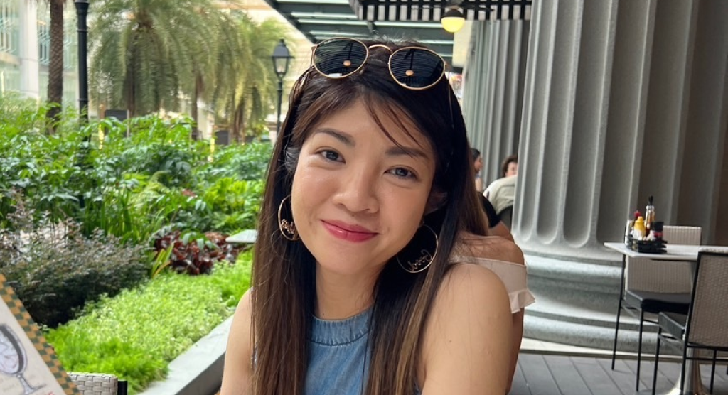 คุณณัฐพร เวียงแก้ว