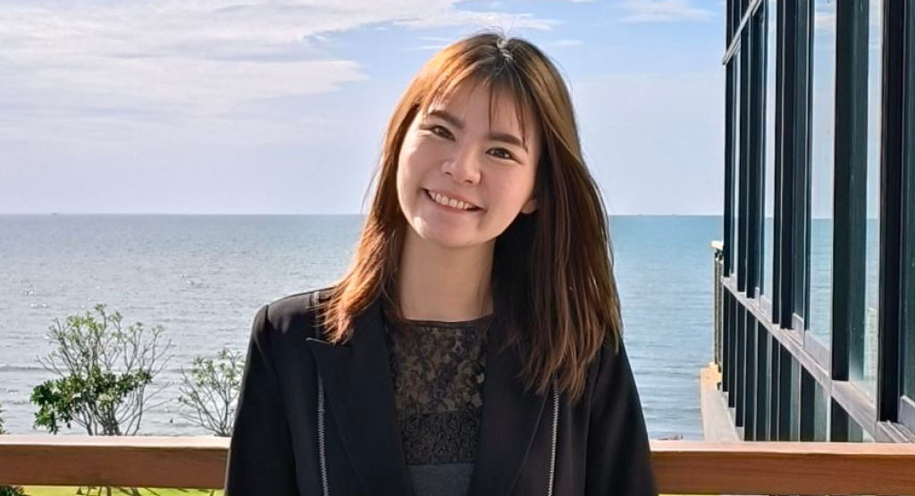 เดือนเพ็ญ แซ่เตีย